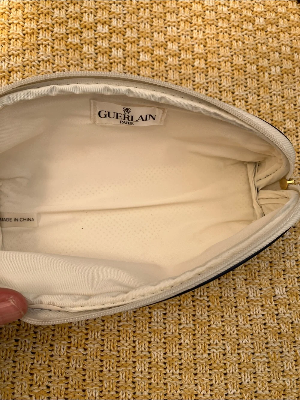 GUERLAIN never used
